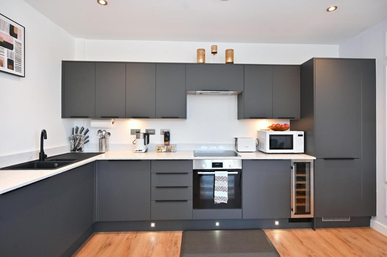 Spacious Designer 2Br Executive Apt, Near Beach & Marina, Central Location 램즈게이트 외부 사진