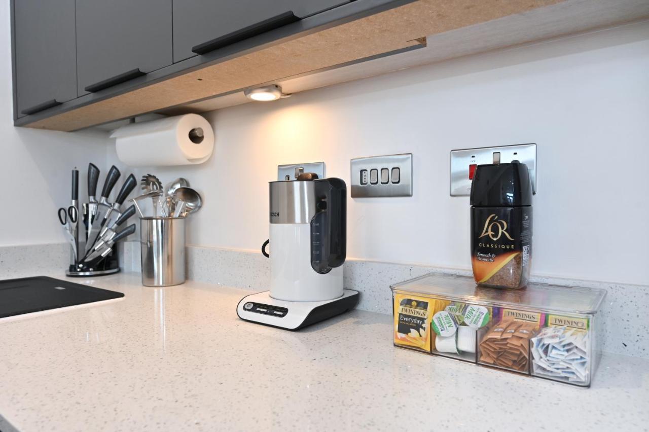 Spacious Designer 2Br Executive Apt, Near Beach & Marina, Central Location 램즈게이트 외부 사진