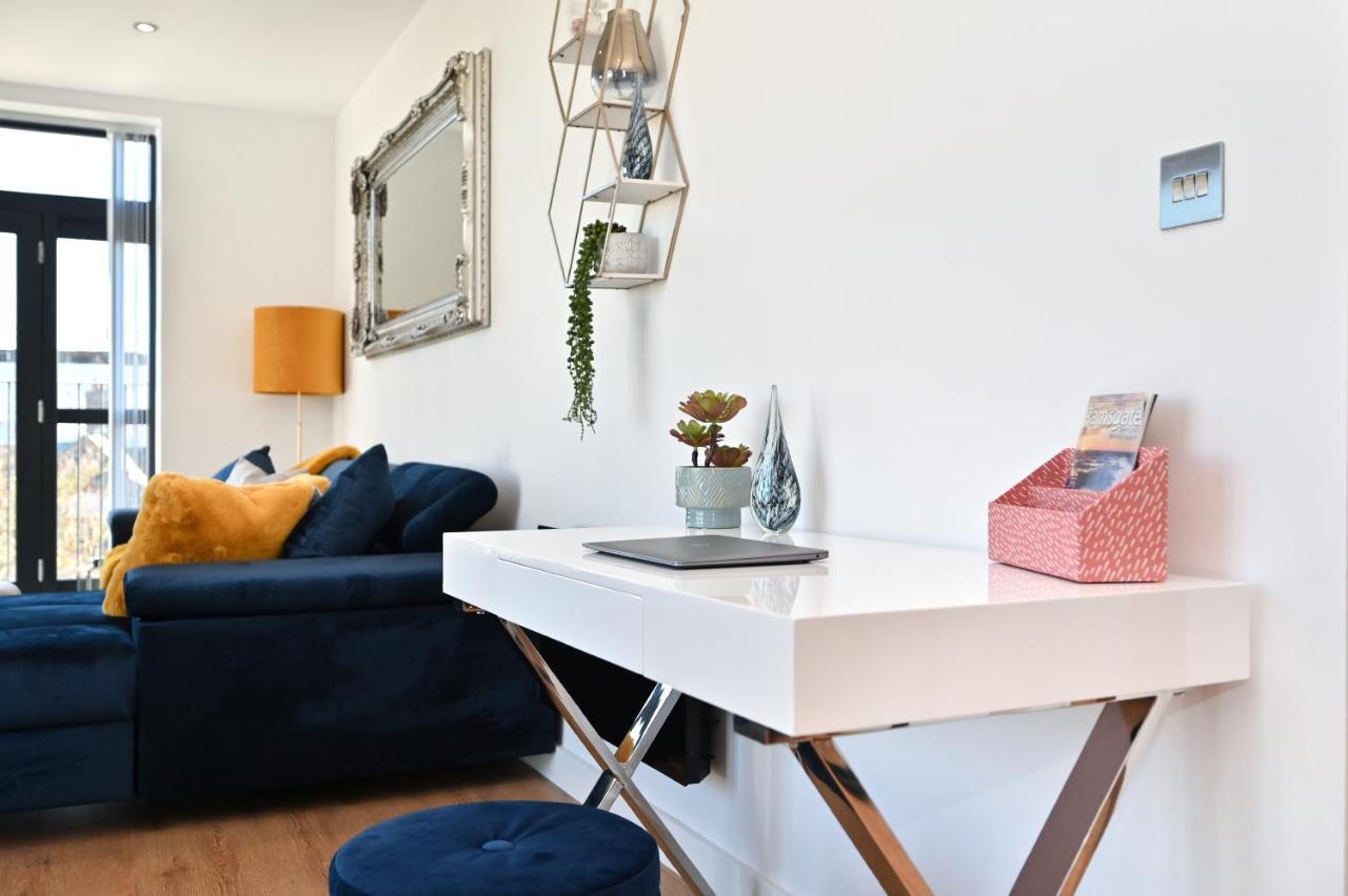 Spacious Designer 2Br Executive Apt, Near Beach & Marina, Central Location 램즈게이트 외부 사진