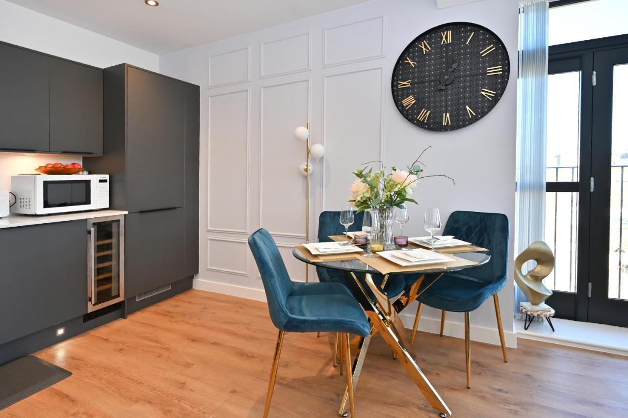 Spacious Designer 2Br Executive Apt, Near Beach & Marina, Central Location 램즈게이트 외부 사진